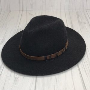 Wide brim wool hat